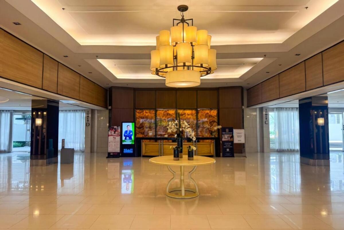 Amazing View 2br Moa, 98 Sqm Xbox 200mbps, Printer Apartment *